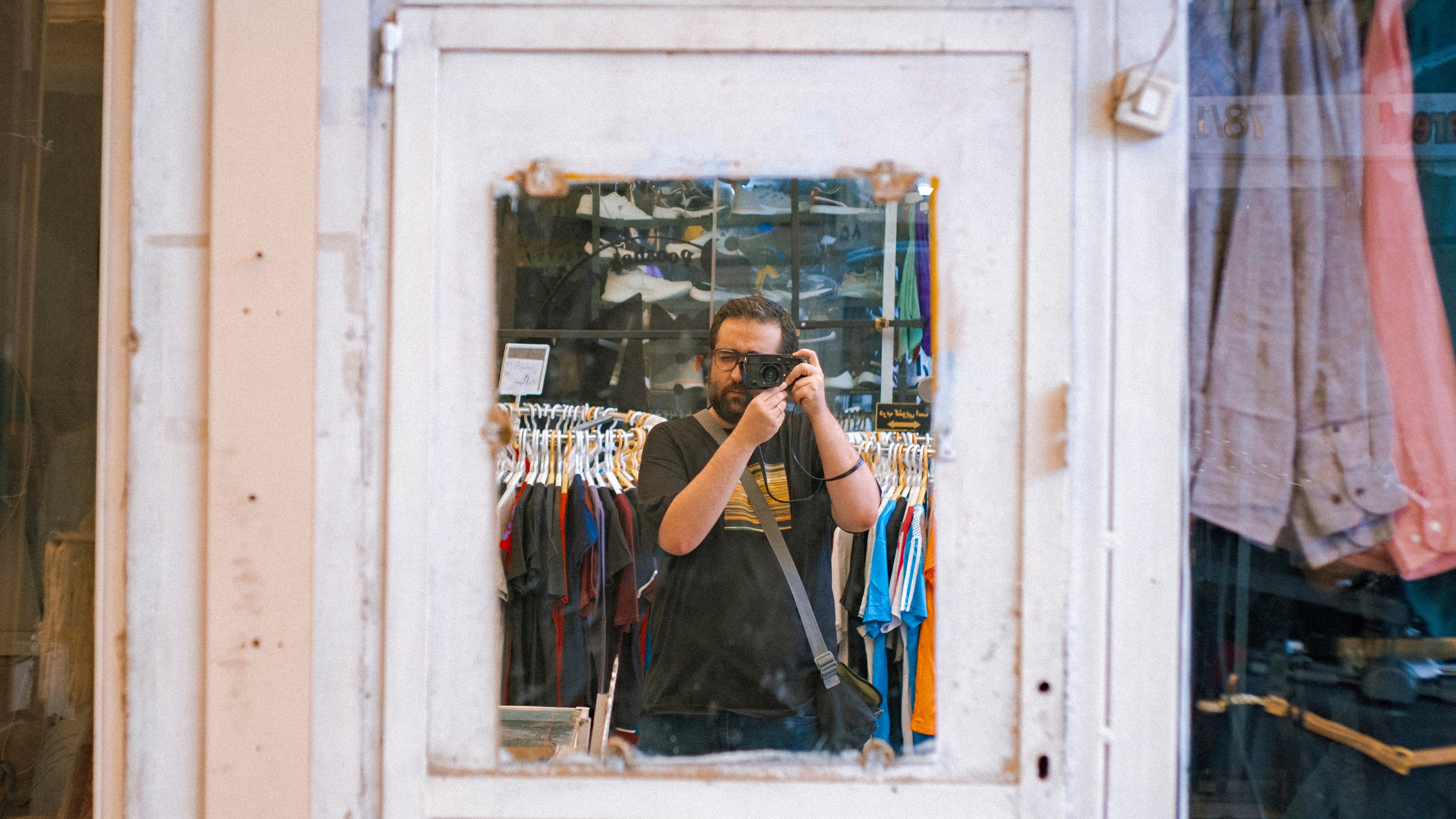 Interview with Amirhossein Darafsheh: Exploring Street Photography and the Simera 35mm f/1.4 - Thypoch